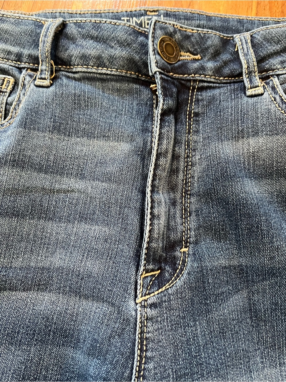 Time and Tru Destressed Women's Straight-Leg Jeans Read - Picture 6 of 8